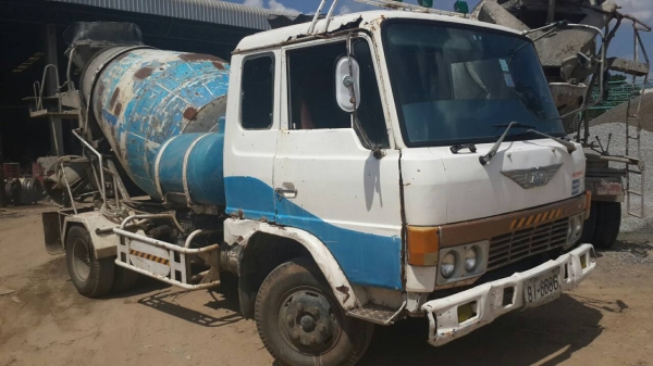 รถโม่ปูน HINO FD โม่ตรง คายาบ้า สภาพรวมสวย เครืองแห้งไม่มีไอ รถใช้งานได้ทันที พวงมาลัยเพาเวอร์ ขับกลับไปใช้งานได้เลย