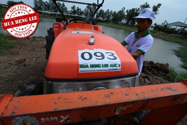 AUC 7 Code 093  รถแทรกเตอร์ KUBOTA L4508  ราคา เริ่มต้นการประมูล 195,000 บาท