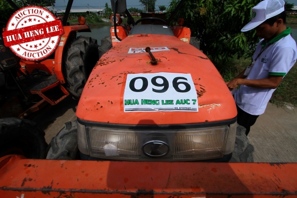 AUC 7 Code 096  รถแทรกเตอร์ KUBOTA L4508DI  ราคา เริ่มต้นการประมูล 225,000 บาท