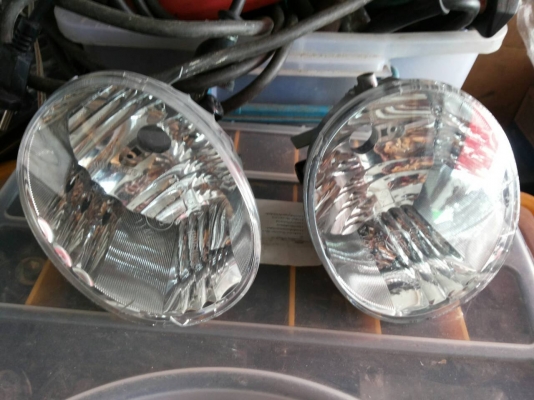 เสื้อโคมไฟตัดหมอกวีโก้ ฟอจูนเนอร์ และวีออสปี 06 แยกขายเป็นดวง