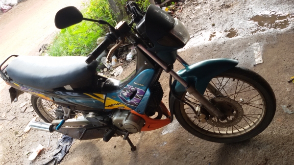 ขายเทน้า พร้อมใช้เครื่องดีเงียบก้านไม่ดังแหวนไม่ดังท่อเดิมไม่ผ่าระบบไฟใช้ได้เล่มทะเบียนครบพร้อมชุดโอน