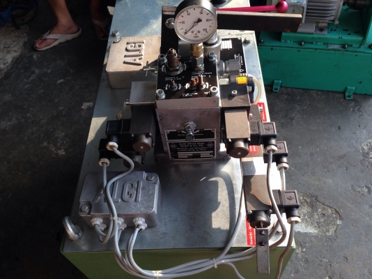 ขายปั้มน้ำมันไฮโดรลิค(ชุดสุดท้าย) ALGI made in Italy ขนาด 3 HP. 380V แบบมอเตอร์อยู่ในถัง พร้อมวาล์วคอนโทรล 5 ชุด เป็นของใหม่ไม่เคยใช้งาน สภาพสวยมาก