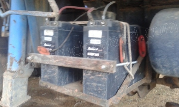 รถบรรทุก 6 ล้อ NISSAN เปลี่ยนหัวเป็น ISUZU รถดั้มพ์ติดเครน รถบรรทุก 6 ล้อ NISSAN เปลี่ยนหัวเป็น ISUZU รถดั้มพ์ติดเครน