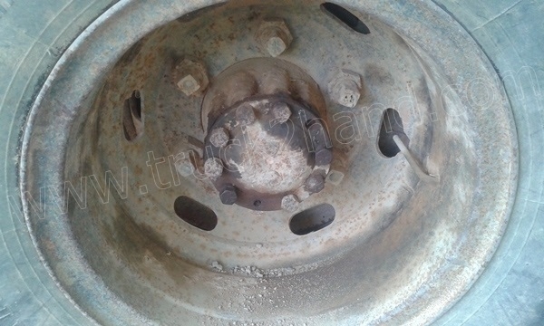 รถบรรทุก 6 ล้อ NISSAN เปลี่ยนหัวเป็น ISUZU รถดั้มพ์ติดเครน รถบรรทุก 6 ล้อ NISSAN เปลี่ยนหัวเป็น ISUZU รถดั้มพ์ติดเครน