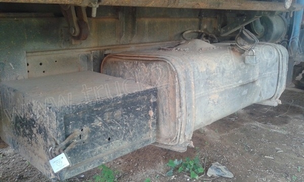 รถบรรทุก 6 ล้อ NISSAN เปลี่ยนหัวเป็น ISUZU รถดั้มพ์ติดเครน รถบรรทุก 6 ล้อ NISSAN เปลี่ยนหัวเป็น ISUZU รถดั้มพ์ติดเครน