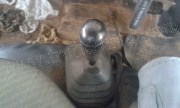 รถบรรทุก 6 ล้อ NISSAN เปลี่ยนหัวเป็น ISUZU รถดั้มพ์ติดเครน รถบรรทุก 6 ล้อ NISSAN เปลี่ยนหัวเป็น ISUZU รถดั้มพ์ติดเครน