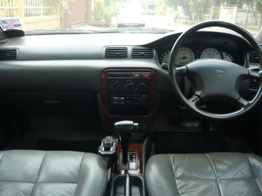 NISSAN SUNNY 1.6 SUPER SALOON รถบ้านมือเดียว มีประกันชั้น1 สภาพสวยพร้อมใช้