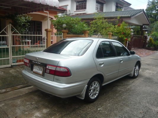 NISSAN SUNNY 1.6 SUPER SALOON รถบ้านมือเดียว มีประกันชั้น1 สภาพสวยพร้อมใช้
