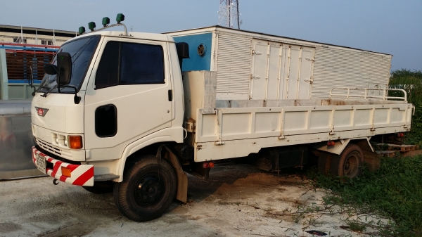 ขาย รถหกล้อ