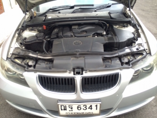Bmw 320i SE  โฉม E90 ปี 2005 ฟรีดาวน์ ผ่อ่น12557x72 งวด ใช้น้อย สภาพดีมาก รถคุณหมอ