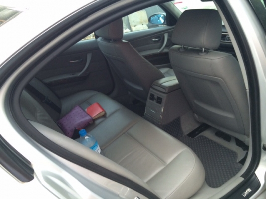 Bmw 320i SE  โฉม E90 ปี 2005 ฟรีดาวน์ ผ่อ่น12557x72 งวด ใช้น้อย สภาพดีมาก รถคุณหมอ