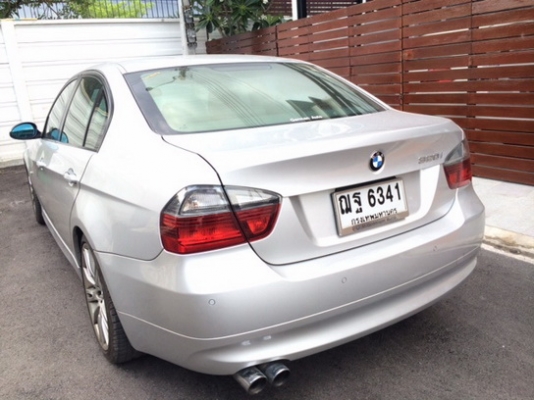 Bmw 320i SE  โฉม E90 ปี 2005 ฟรีดาวน์ ผ่อ่น12557x72 งวด ใช้น้อย สภาพดีมาก รถคุณหมอ