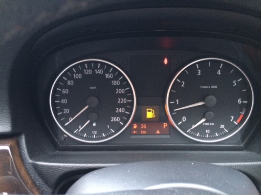 Bmw 320i SE  โฉม E90 ปี 2005 ฟรีดาวน์ ผ่อ่น12557x72 งวด ใช้น้อย สภาพดีมาก รถคุณหมอ