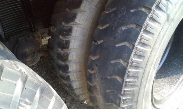 ขายรถบรรทุกสิบล้อหน้ายาว เครื่อง 6BF-175 แรง ช่วงล่างเดิม เกียร์เดิม กระบะไม้