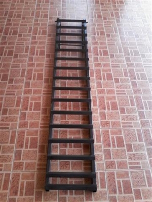 รับทำบันไดเข็นมอเตอร์ไซค์ขึ้นท้ายรถกระบะมีตัวล็อคฝาท้ายกระบะมี 2 ขนาด กว้าง 9 นิ้ว ยาว 1.70 ม. ราคา 1500 บาท กับกว้าง 12 นิ้ว ยาว 1.70 ม. ราคา 1800 บาท