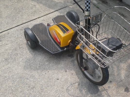 รถไฟฟ้า3ล้อ36Vไม่ค่อยได้ใช้