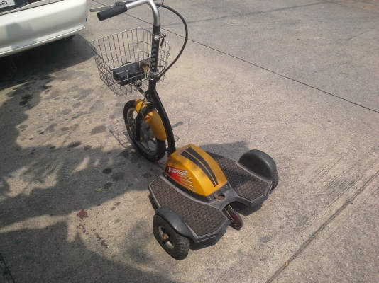 รถไฟฟ้า3ล้อ36Vไม่ค่อยได้ใช้