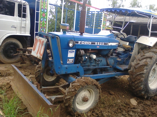 ขายรถไถFORD  รุ่น6600  T3  มีทะเบียนพร้อมโอนสนใจ0871684611