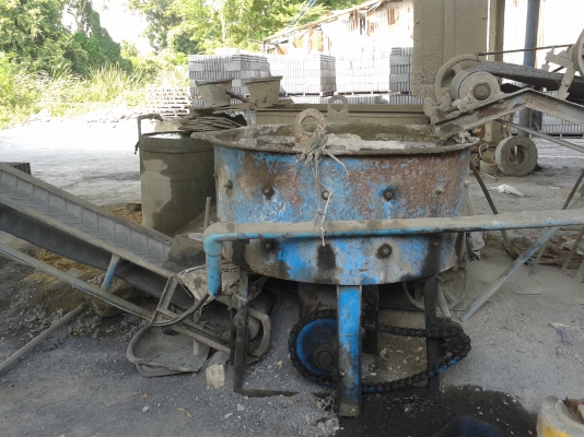 เครื่องอัดอิฐบล็อก ไฮโดริก2หัว หัวนึง4ก้อน อีกหัว2ก้อน เครื่องอัดอิฐบล็อก ไฮโดริก2หัว หัวนึง4ก้อน อีกหัว2ก้อน