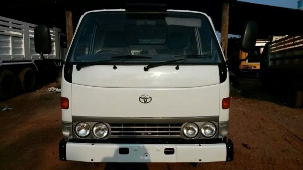 ขายสี่ล้อกลาง dyna bu101 115 แรง รถราชการ ใช้งานมาน้อย เลขไมล์ 45,000 โล