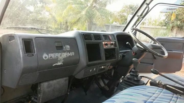 ขายสี่ล้อกลาง dyna bu101 115 แรง รถราชการ ใช้งานมาน้อย เลขไมล์ 45,000 โล