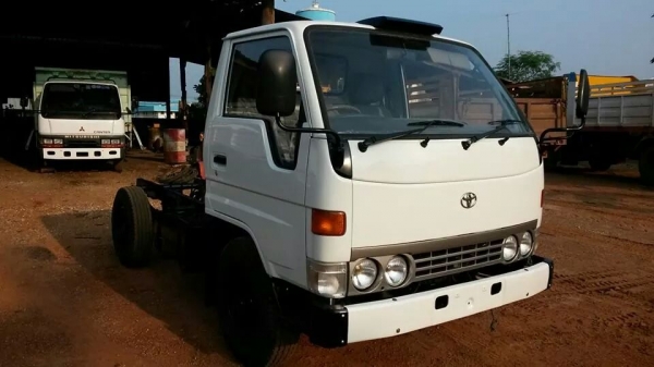 ขายสี่ล้อกลาง dyna bu101 115 แรง รถราชการ ใช้งานมาน้อย เลขไมล์ 45,000 โล