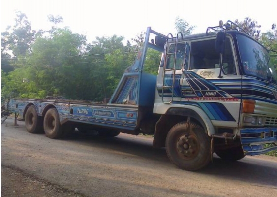 ขายเทเลอร์ลากรถเกี่ยวข้าว เบอติดต่อ0896763860