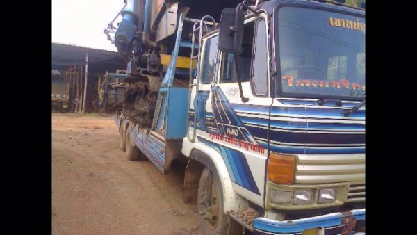 ขายเทเลอร์ลากรถเกี่ยวข้าว เบอติดต่อ0896763860