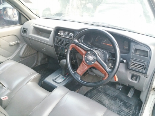 ISUZU Dragon eye ปี 01 สวยบางพร้อมใช้งาน ISUZU Dragon eye ปี 01 สวยบางพร้อมใช้งาน