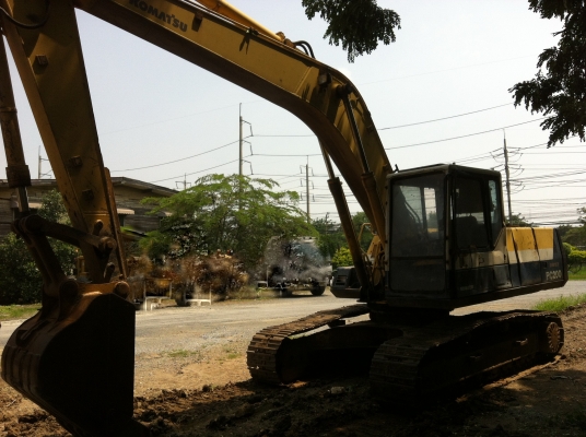 ขายรถแบคโฮ KOMATSU PC-200-5 ซีเรียล.70232 ไฟฟ้าเต็ม เอกสารอิมวอย ราคา 850000 ต่อรอง ขายรถแบคโฮ KOMATSU PC-200-5 ซีเรียล.70232 ไฟฟ้าเต็ม เอกสารอิมวอย ราคา 850000 ต่อรอง