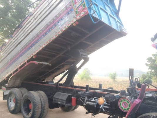 ขายสิบล้อ ISUZU Rock 210 สภาพดี เครื่่องเดิม ยางดี 084-7779099 ขายสิบล้อ ISUZU Rock 210 สภาพดี เครื่่องเดิม ยางดี 084-7779099