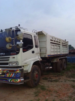 ขายรถบรรทุกสิบล้อดัมพ์ ISUZU เครื่อง 270 แรง ปี 41 กระบะดัมพ์สามมิตร แชสซีสวย ยางเรเดียน รถวิ่งงานทุกวัน ทะเบียนพร้อม