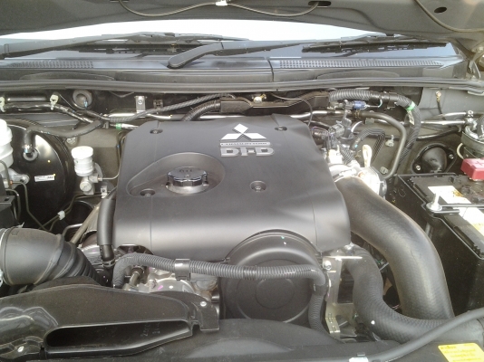 MISUBISHI  แคล็บ ปี57 เครื่อง2477 ซีซี 140แรงม้า Triton plus 12000 กม.