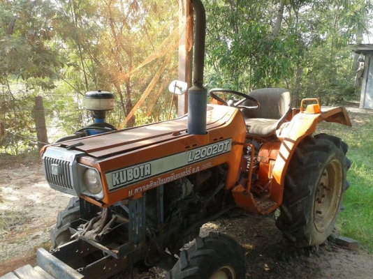 รถไถ่คูโบต้า 20 แรง2 เพลา อุปกรณ์มีพาล 6 เครื่องดีไม่มีหลวม ยางดี