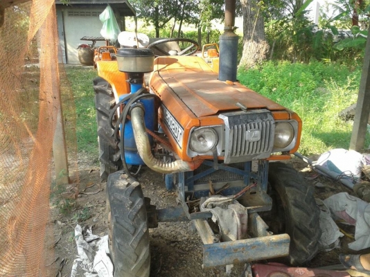 รถไถ่คูโบต้า 20 แรง2 เพลา อุปกรณ์มีพาล 6 เครื่องดีไม่มีหลวม ยางดี