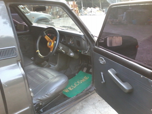 ขายด่วนครับ มาสด้า 1300 cc. สวยๆ แม็คยางไไม่ครับ CD MP3 แต่งภายใน ภายนอก สวยพร้อมใช้เลย