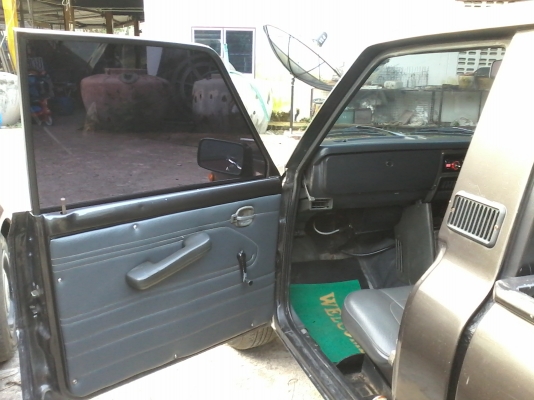 ขายด่วนครับ มาสด้า 1300 cc. สวยๆ แม็คยางไไม่ครับ CD MP3 แต่งภายใน ภายนอก สวยพร้อมใช้เลย ขายด่วนครับ มาสด้า 1300 cc. สวยๆ แม็คยางไไม่ครับ CD MP3 แต่งภายใน ภายนอก สวยพร้อมใช้เลย