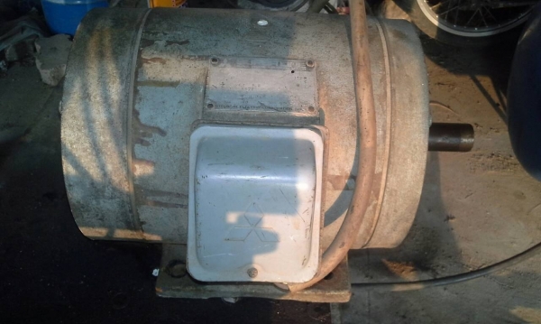 ขาย16500บาท ปั้มลมขนาด150ลิตร 3หัว มอเตอร์ 5 แรงไฟ380 ยี่ห้อปั้ม kyk คับสภาพสวยพร้อมใช้ ได้ตัวใหญ่มาเลยขายคับ ต่อรองได้เจ้าของเอง ขาย16500บาท ปั้มลมขนาด150ลิตร 3หัว มอเตอร์ 5 แรงไฟ380 ยี่ห้อปั้ม kyk คับสภาพสวยพร้อมใช้ ได้ตัวใหญ่มาเลยขายคับ ต่อรองได้เจ้าของเอง