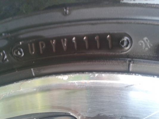 ขายยาง+แม็ก 31x10.50x15 สวยๆ