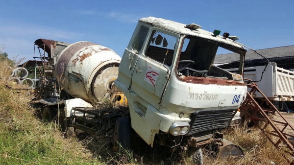 รับซื้อ รถบรรทุกเก่า เครื่องจักรกลหนัก โกดังเก่า