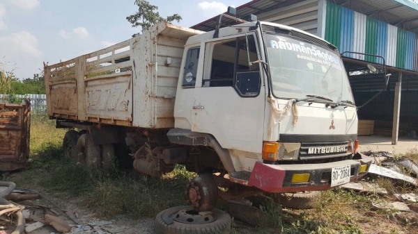 รับซื้อ รถบรรทุกเก่า เครื่องจักรกลหนัก โกดังเก่า