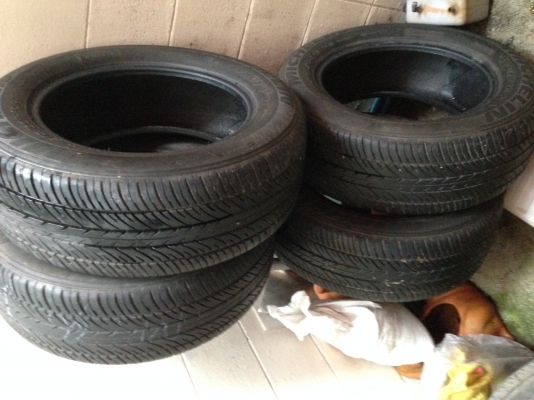 ยาง 215 x 60 R16 4เส้น