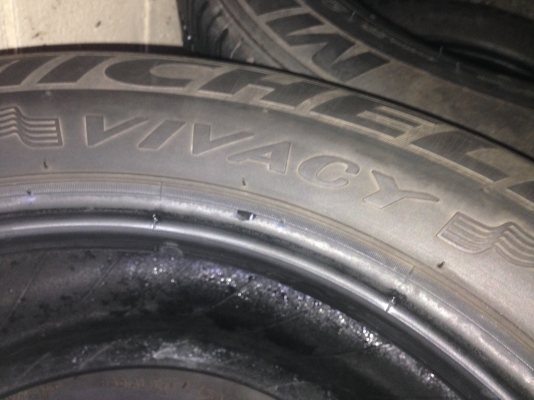 ยาง 215 x 60 R16 4เส้น