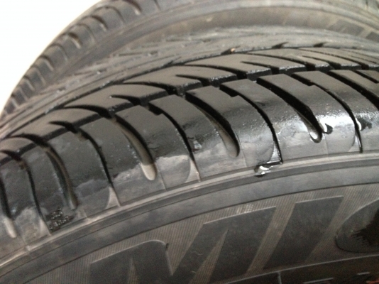 ยาง 215 x 60 R16 4เส้น