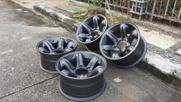 ขายMax เล็บเหยี่ยว  6รู 139  ขอบ15  ทำสีเทากัน สภาพใหม่ 100\%