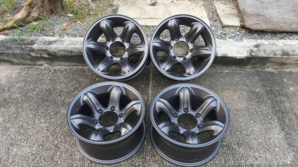 ขายMax เล็บเหยี่ยว  6รู 139  ขอบ15  ทำสีเทากัน สภาพใหม่ 100\%