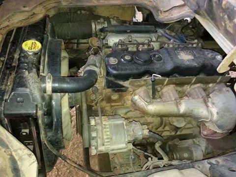 ขายISUZU NPR110แรง เครื่องดี4BE1 แคชซีสวย ยางดี ภายในสวย เกียร์ยาว 4.30เมตร สภาพพร้อมใช้งาน เอกสารพร้อมโอน สนใจโทร 090-8588220คุณนะ ID:narong498 หรือ www.truck.in.th/498