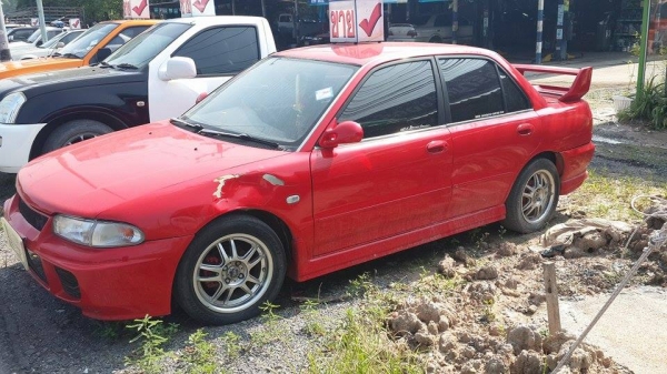 ขายรถมิสซูบิชิ แลนด์เซอร์ อีคาร์ สีแดง