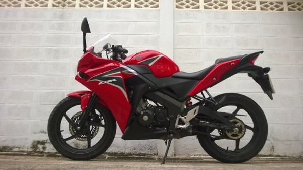 CBR 150i วิ่ง 5700 รถสวย รถบ้าน ใหม่มากๆ เดิมหมด ขายถูก ต่อรองได้ CBR 150i วิ่ง 5700 รถสวย รถบ้าน ใหม่มากๆ เดิมหมด ขายถูก ต่อรองได้