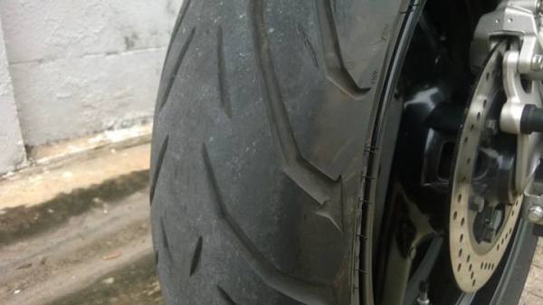 รถบ้าน DUCATI 795 วิ่งน้อย ใหม่กริ๊บ สวยเด่นจริง ขายถูก ต่อรองได้ รถบ้าน DUCATI 795 วิ่งน้อย ใหม่กริ๊บ สวยเด่นจริง ขายถูก ต่อรองได้